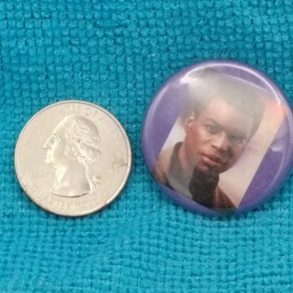 Levar Burton Vintage Pin Button Pinback Star Trek Reading Rainbow TNG Actor